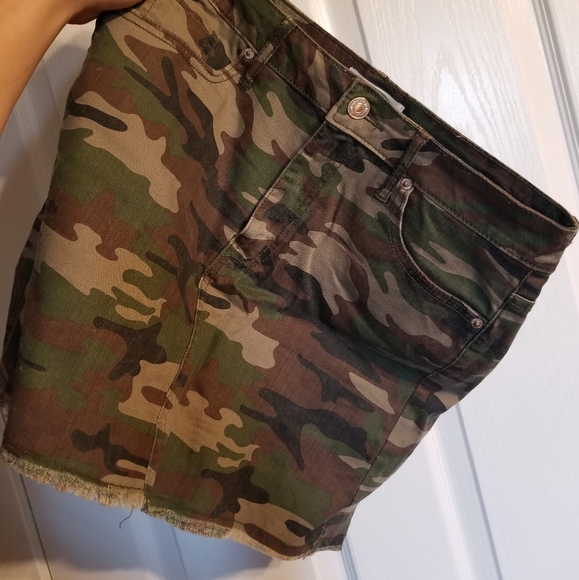 Two high waisted skirts and 1 pair of shorts - Picture 2 of 3